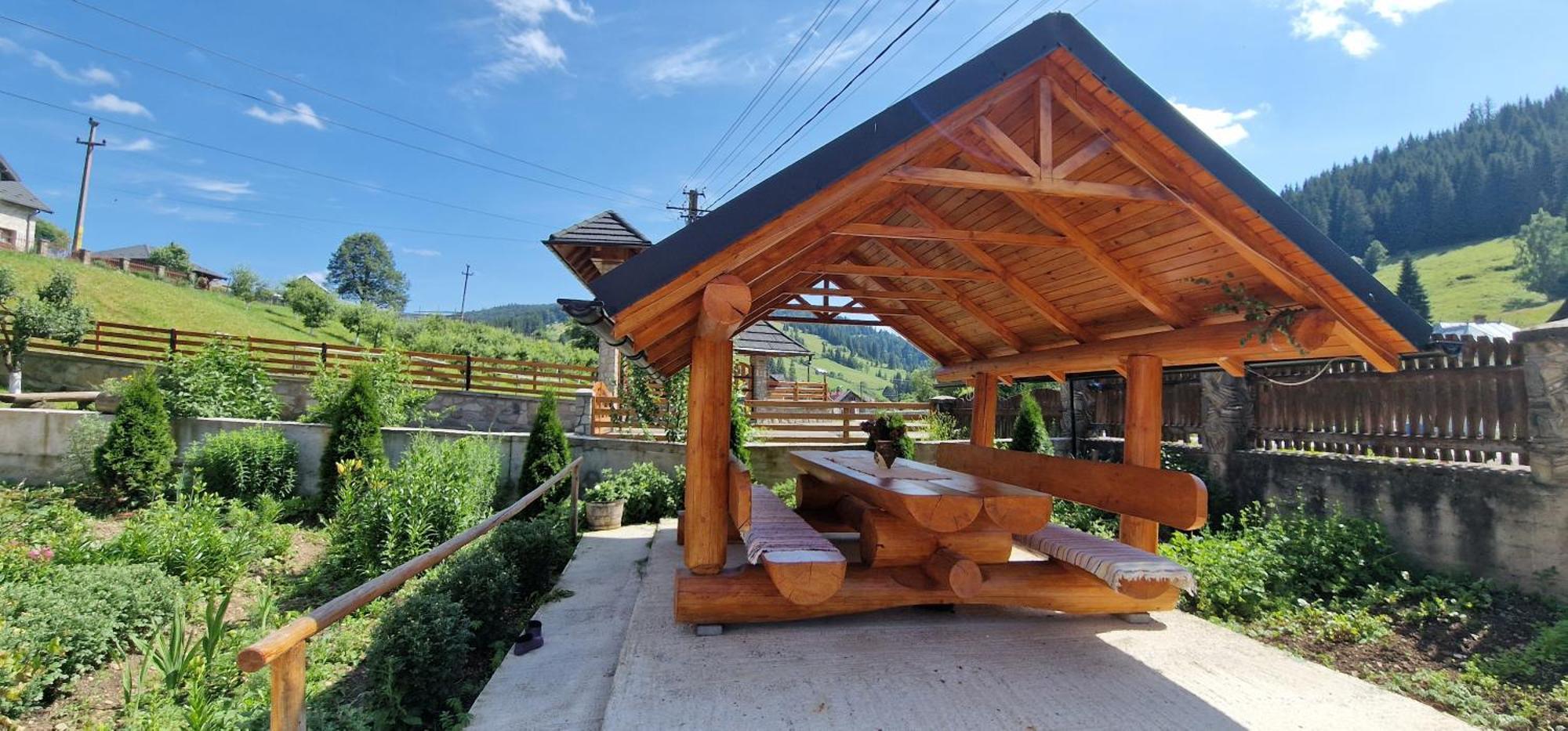 Отель Casa Agroturistica Tarancuta Din Ватра Молдовицей Экстерьер фото